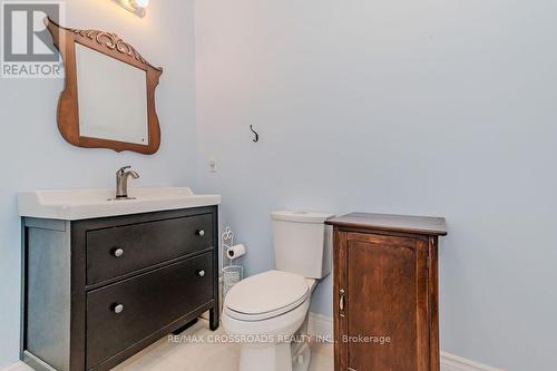 20 Grandview Avenue, Cambridge, ON - Indoor Photo Showing Bathroom