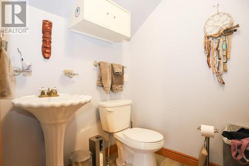 124 Trelawne Ave, Sault Ste. Marie, ON - Indoor Photo Showing Bathroom