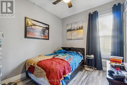 358 Davis Street, Sarnia, ON - Indoor Photo Showing Bedroom