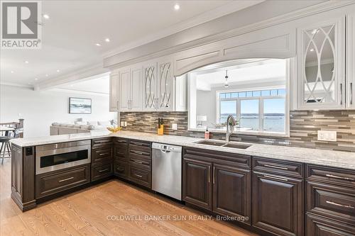 197 Balmy Beach Road, Georgian Bluffs, ON - Indoor Photo Showing Kitchen With Double Sink With Upgraded Kitchen