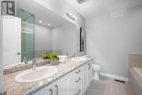 190 Rockledge Drive, Hamilton, ON - Indoor Photo Showing Bathroom