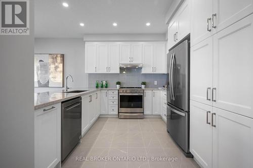 190 Rockledge Drive, Hamilton, ON - Indoor Photo Showing Kitchen With Stainless Steel Kitchen With Upgraded Kitchen