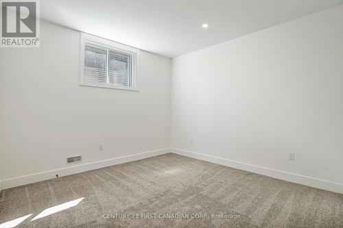 80 Queen Street, North Middlesex, ON - Indoor Photo Showing Other Room