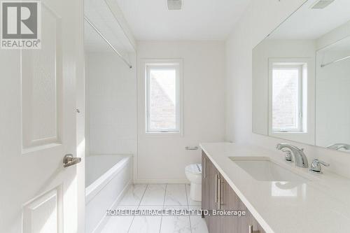 498 Hornbeck Street, Cobourg, ON - Indoor Photo Showing Bathroom