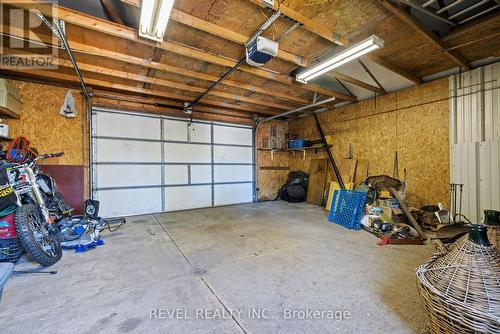 176 East Avenue N, Hamilton, ON - Indoor Photo Showing Garage
