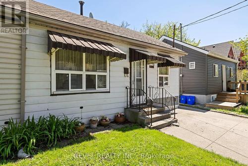 176 East Avenue N, Hamilton, ON - Outdoor With Exterior