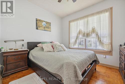 176 East Avenue N, Hamilton, ON - Indoor Photo Showing Bedroom