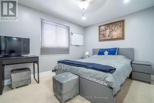 3239 Pinemeadow Drive, Burlington, ON - Indoor Photo Showing Bedroom