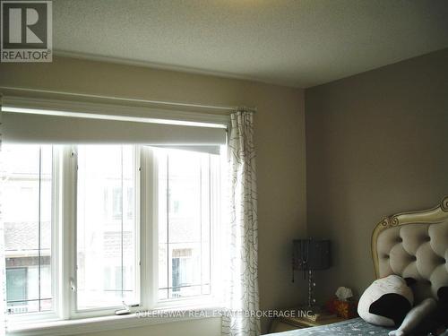 651 Kemp Common, Burlington, ON - Indoor Photo Showing Bedroom