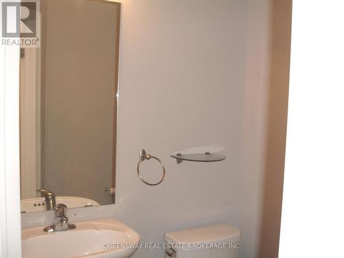 651 Kemp Common, Burlington (Shoreacres), ON - Indoor Photo Showing Bathroom