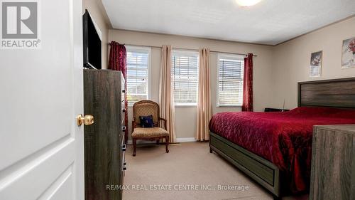 19 Dunlop Court, Brampton, ON - Indoor Photo Showing Bedroom