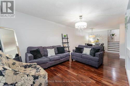 59 Ruthmar Crescent, Toronto, ON - Indoor Photo Showing Living Room