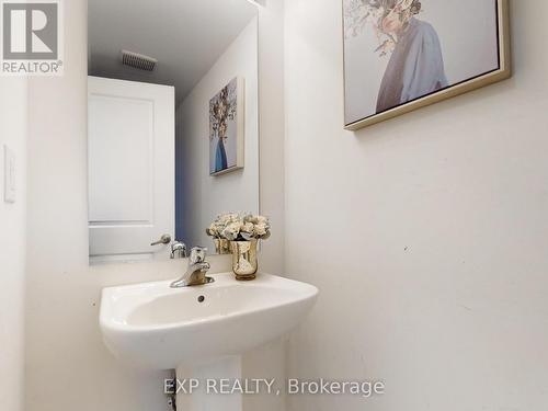 37 Queenpost Drive, Brampton, ON - Indoor Photo Showing Bathroom