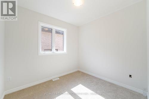 32 Camino Real Drive, Caledon, ON - Indoor Photo Showing Other Room