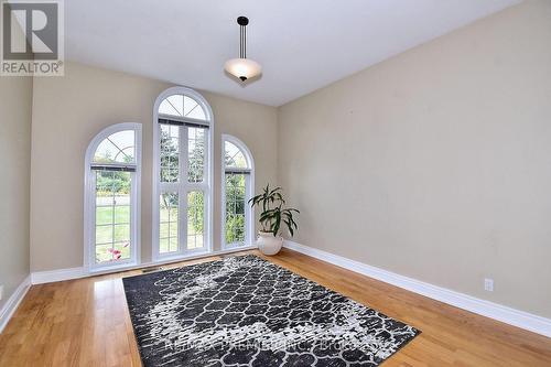 9661 Bathurst Street, Richmond Hill, ON - Indoor Photo Showing Other Room