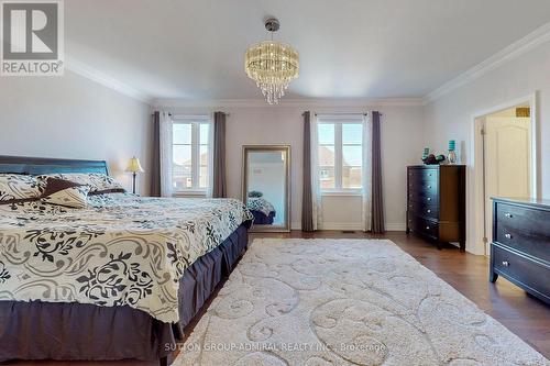 70 Bond Crescent, Richmond Hill, ON - Indoor Photo Showing Bedroom