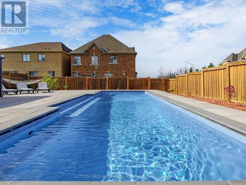 70 Bond Crescent, Richmond Hill, ON - Outdoor With In Ground Pool