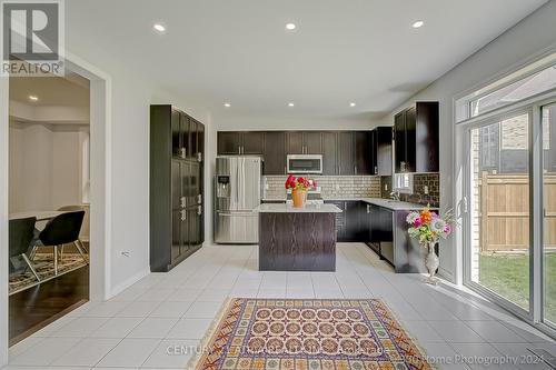 5 Clear Spring Avenue, Georgina, ON - Indoor Photo Showing Kitchen With Upgraded Kitchen