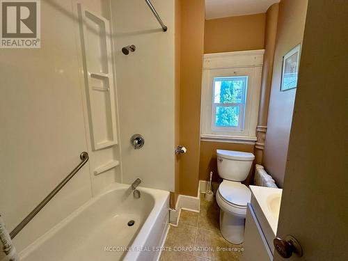 63 Robinson Street, Peterborough (Ashburnham), ON - Indoor Photo Showing Bathroom