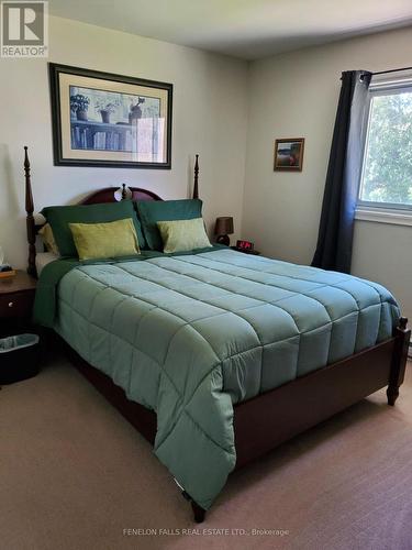 120 Clifton Street, Kawartha Lakes, ON - Indoor Photo Showing Bedroom