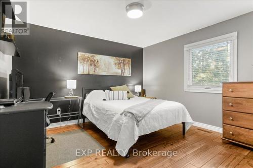 35 Indian Trail, Collingwood, ON - Indoor Photo Showing Bedroom