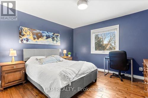 35 Indian Trail, Collingwood, ON - Indoor Photo Showing Bedroom