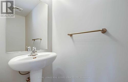 3 - 2464 Post Road, Oakville, ON - Indoor Photo Showing Bathroom