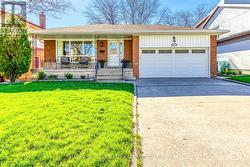 876 HOLLOWTREE CRES  Mississauga, ON L4Y 2V2