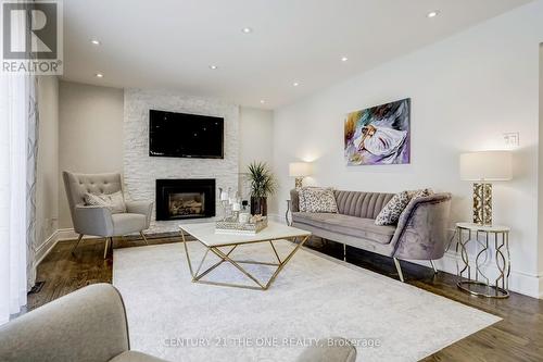 408 Elgin Mills Road W, Richmond Hill, ON - Indoor Photo Showing Living Room With Fireplace