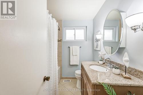 36 Leverhume Cres, Toronto, ON - Indoor Photo Showing Bathroom