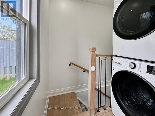 226 Verdun Road, Oshawa, ON - Indoor Photo Showing Laundry Room