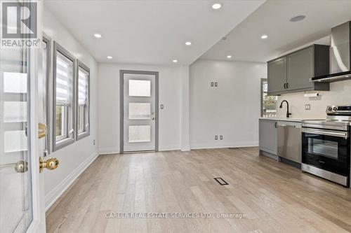 226 Verdun Road, Oshawa, ON - Indoor Photo Showing Kitchen