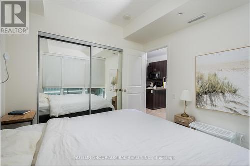 326 - 7608 Yonge Street, Vaughan, ON - Indoor Photo Showing Bedroom