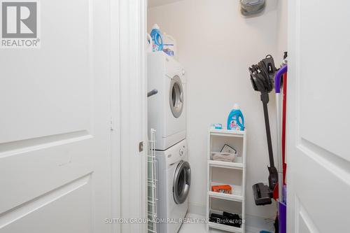 326 - 7608 Yonge Street, Vaughan, ON - Indoor Photo Showing Laundry Room