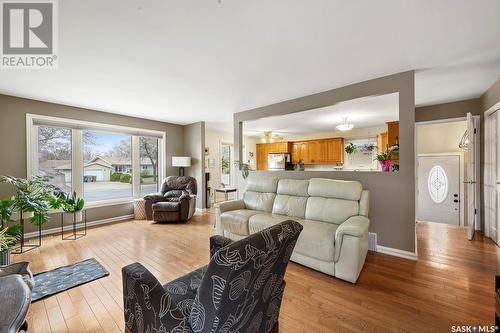 463 Sangster Boulevard, Regina, SK - Indoor Photo Showing Living Room
