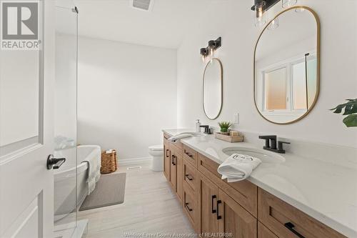 3198 Tullio Drive, Lasalle, ON - Indoor Photo Showing Bathroom