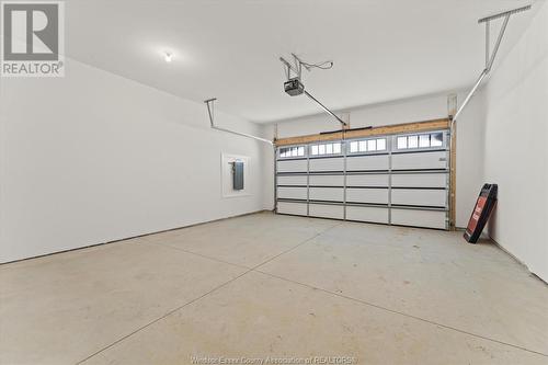3198 Tullio Drive, Lasalle, ON - Indoor Photo Showing Garage
