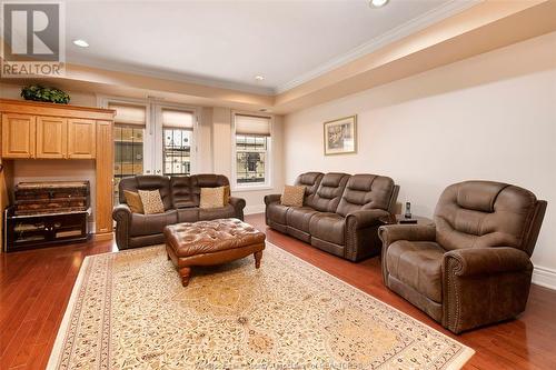 252 Dalhousie Street Unit# 203, Amherstburg, ON - Indoor Photo Showing Living Room