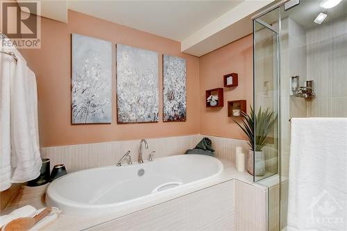 515 St Laurent Boulevard Unit#639, Ottawa, ON - Indoor Photo Showing Bathroom