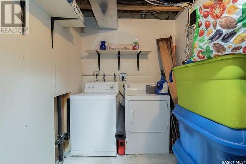 125 700 2Nd Avenue S, Martensville, SK - Indoor Photo Showing Laundry Room