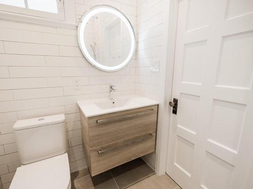 Bathroom - 3786 Av. De Kent, Montréal (Côte-Des-Neiges/Notre-Dame-De-Grâce), QC - Indoor Photo Showing Bathroom