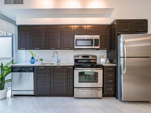 515-169 Fort York Blvd, Toronto, ON - Indoor Photo Showing Kitchen With Stainless Steel Kitchen