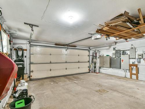 Garage - 750 Ch. Des Hauteurs, Sainte-Marguerite-Du-Lac-Masson, QC - Indoor Photo Showing Garage