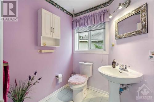 Powder Room - 3340 Woodkilton Road, Ottawa, ON - Indoor Photo Showing Bathroom