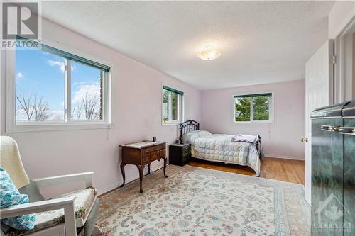 Bedroom - 3340 Woodkilton Road, Ottawa, ON - Indoor Photo Showing Bedroom