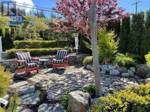 5662 Marine Ave, Powell River, BC - Outdoor