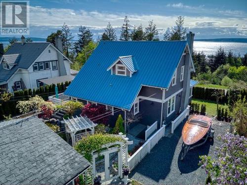 5662 Marine Ave, Powell River, BC - Outdoor With Body Of Water