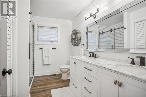 130 Gordon Owen Drive, Kemble, ON - Indoor Photo Showing Bathroom