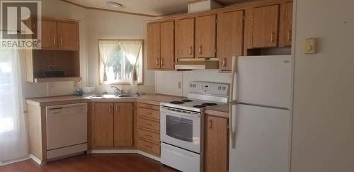 4381 Mountain Road, Barriere, BC - Indoor Photo Showing Kitchen With Double Sink