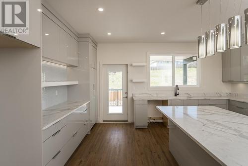 3163 Munro Way, Prince George, BC - Indoor Photo Showing Kitchen